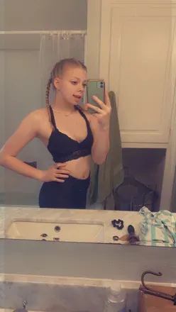OnlyFans account  kravinggrace avatar 1