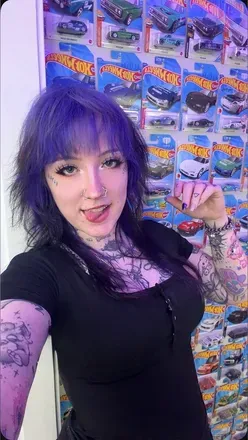 OnlyFans account  f_urbee avatar 1