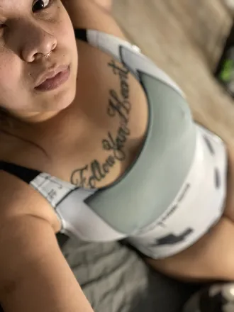 OnlyFans cuenta nessa_brat header 2