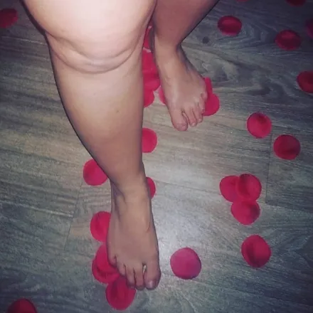 OnlyFans cuenta imyourbigfantonight header 2