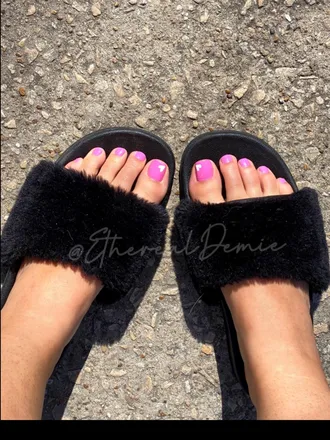 OnlyFans cuenta etherealdemie_feet header 2