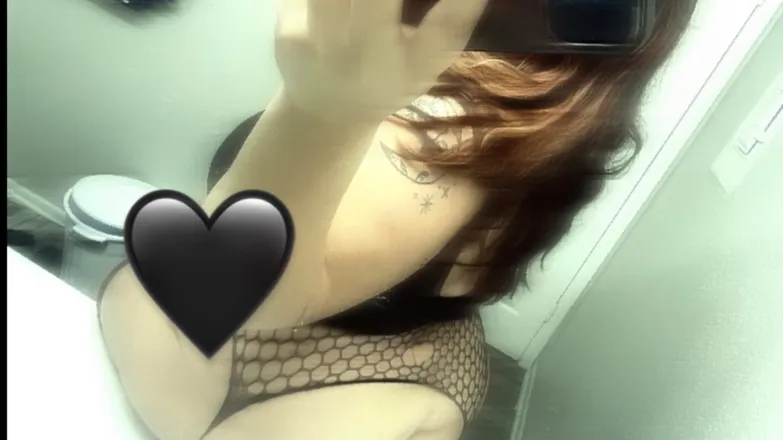 OnlyFans cuenta angxiety_ header 2