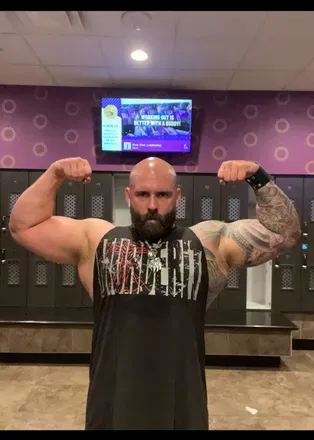 OnlyFans cuenta tattedbigbear header 2