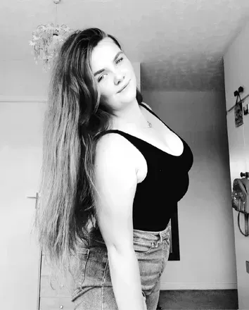 OnlyFans cuenta hufflehoe765745759760878 avatar 1
