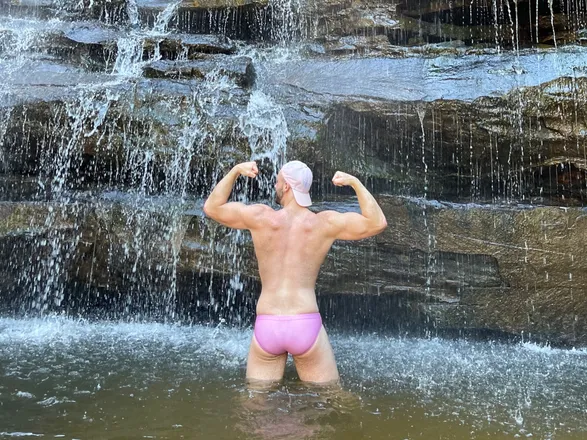 OnlyFans cuenta lucasreevexxx header 2