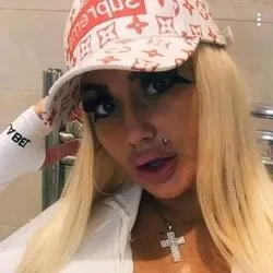 OnlyFans cuenta snowbunnyjolie1 avatar 1
