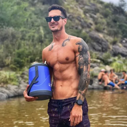 OnlyFans cuenta vitro007 header 2