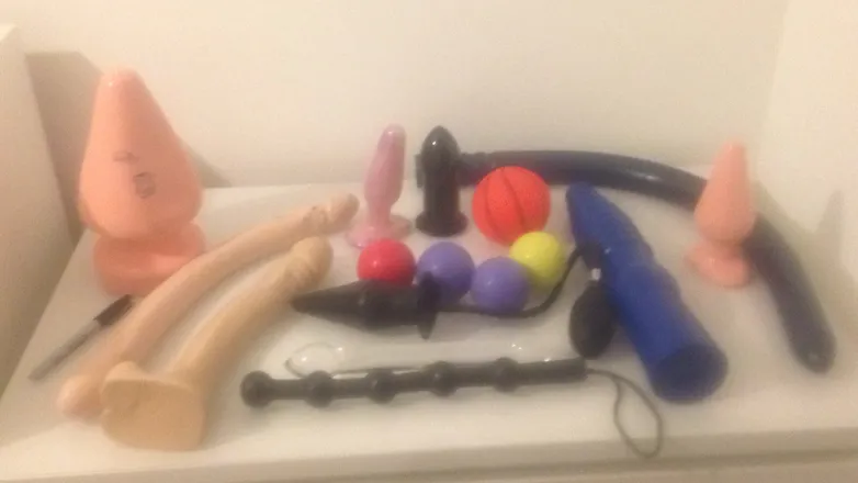 OnlyFans cuenta cheexxxkybuns header 2