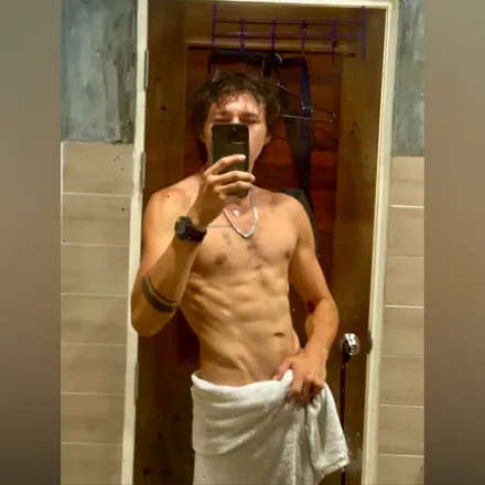 OnlyFans cuenta kingofsaturn27 header 2