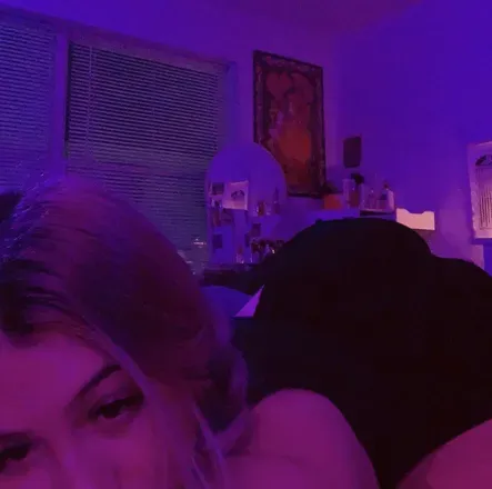 OnlyFans account  luvvemilia avatar 1