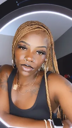 OnlyFans cuenta momoneyyy22 header 2
