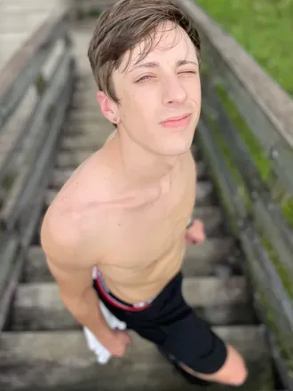 OnlyFans cuenta iwouldntever avatar 1