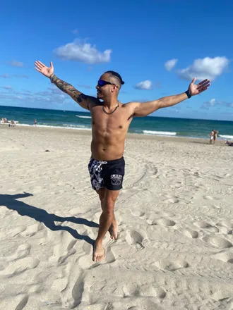 OnlyFans cuenta vintheblasian header 2