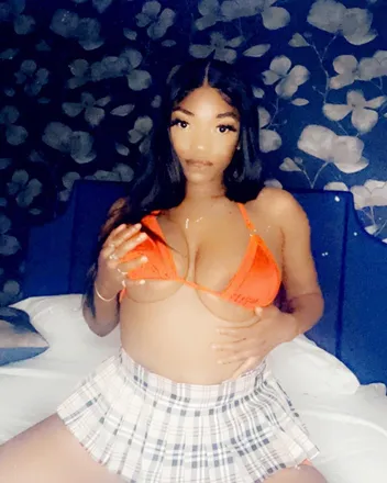 OnlyFans cuenta tastymochaskin header 2
