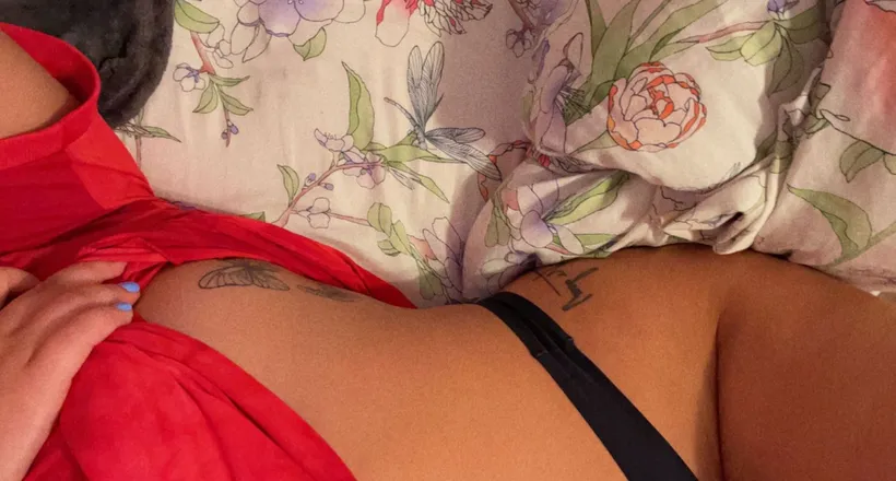 OnlyFans cuenta peachybunnyyy header 2