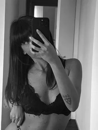 OnlyFans account  roseonlyf avatar 1
