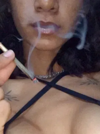 OnlyFans cuenta imarijuana420 avatar 1
