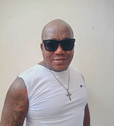 OnlyFans account  raysnake avatar 1