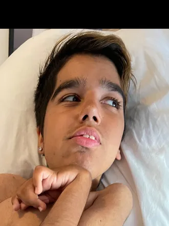 OnlyFans cuenta youngwheelchairboy header 2