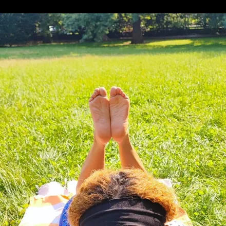 OnlyFans account  silktoes_soles header 2
