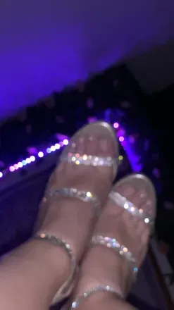 OnlyFans cuenta iannafeet header 2