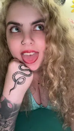 OnlyFans account  marieebabyyyyyy avatar 1