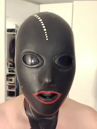 OnlyFans cuenta feel_latex_nylon avatar 1