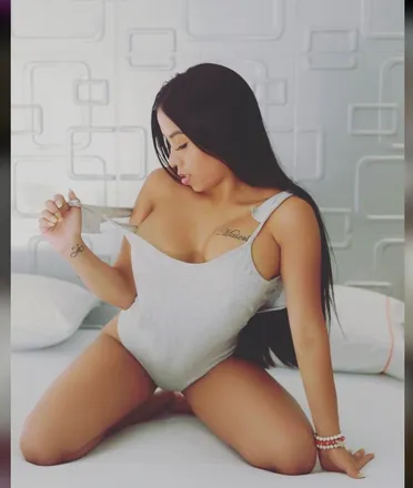 OnlyFans account  sofia_palacio98 header 2