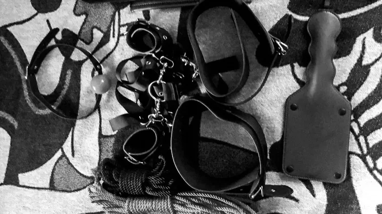 OnlyFans cuenta brvtalist header 2