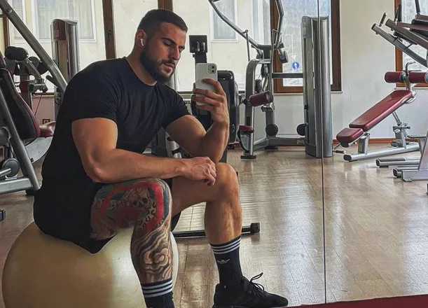 OnlyFans cuenta captaintyler header 2