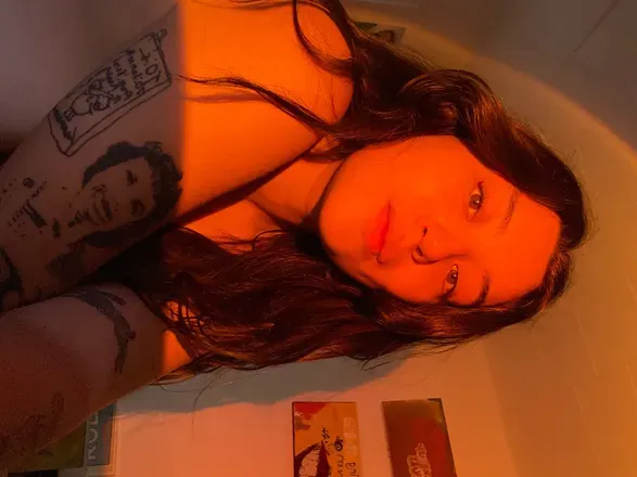 OnlyFans cuenta oliviacarterx3 avatar 1