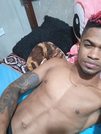 OnlyFans cuenta u63818144 header 2