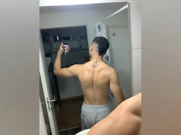 OnlyFans cuenta ironnboyy_22 header 2