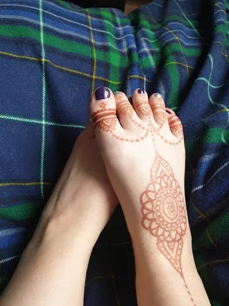 OnlyFans cuenta geekyfeetgirl header 2