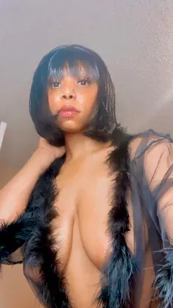 OnlyFans account  roseberrie avatar 1
