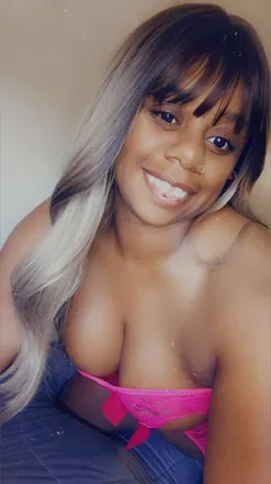 OnlyFans cuenta youngladycin header 2