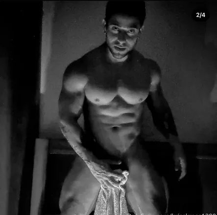 OnlyFans cuenta krisskross1290 header 2
