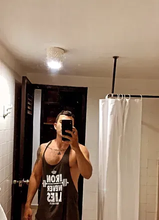 OnlyFans cuenta mcarlosarias94 avatar 1