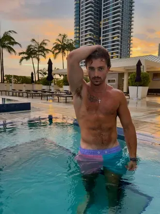 OnlyFans cuenta loganbreeds header 2