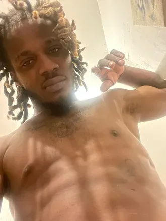 OnlyFans cuenta moe.dingoe header 2