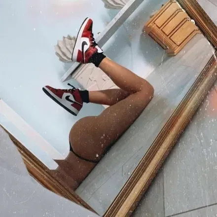 OnlyFans cuenta lorraine.mk header 2