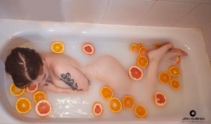 OnlyFans cuenta sarinka98 header 2