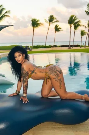 OnlyFans cuenta theonly.2020 header 2