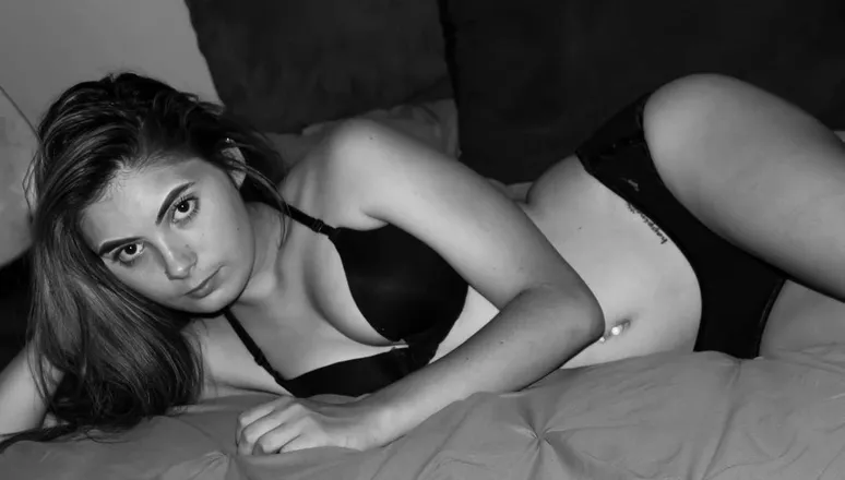 OnlyFans cuenta raelynnbrooke header 2