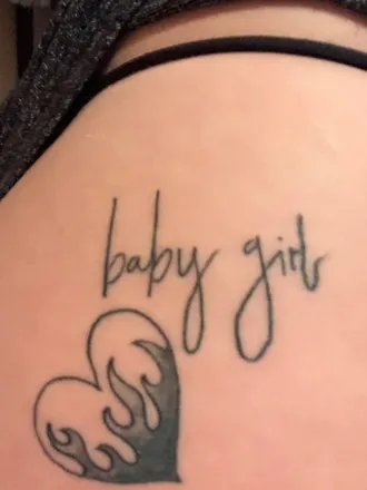 OnlyFans cuenta dis_tattoogirl97 header 2