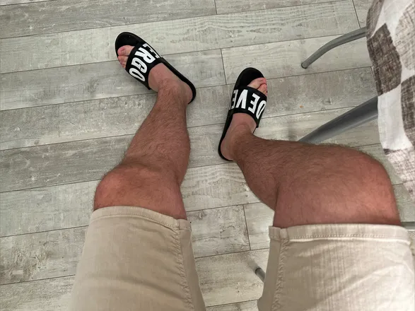 OnlyFans cuenta feetpiss header 2