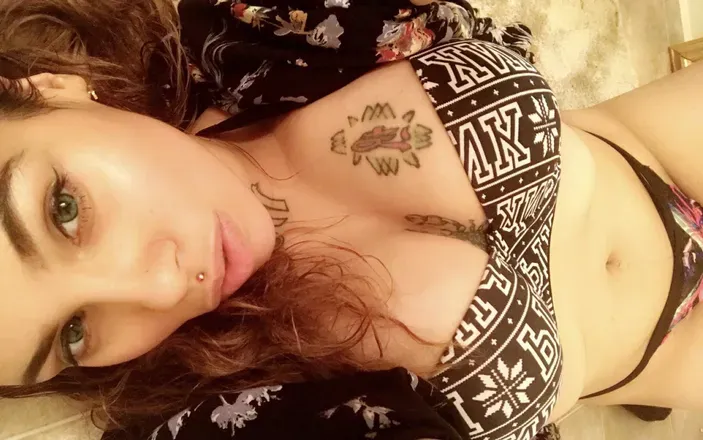 OnlyFans cuenta cooki3s_n_cr3am header 2