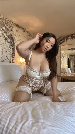 OnlyFans account  numi_r avatar 1