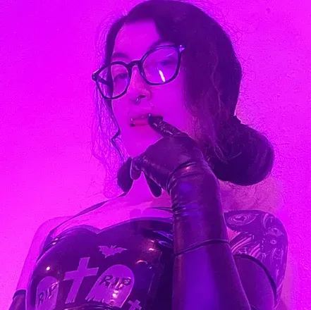 OnlyFans cuenta pocketdevil avatar 1