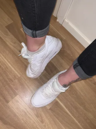 OnlyFans cuenta feetbymissviva header 2
